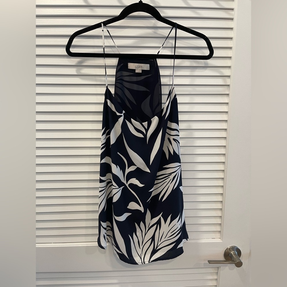 Ann Taylor LOFT White Blue Foliage Sleeveless Tank Top Blouse